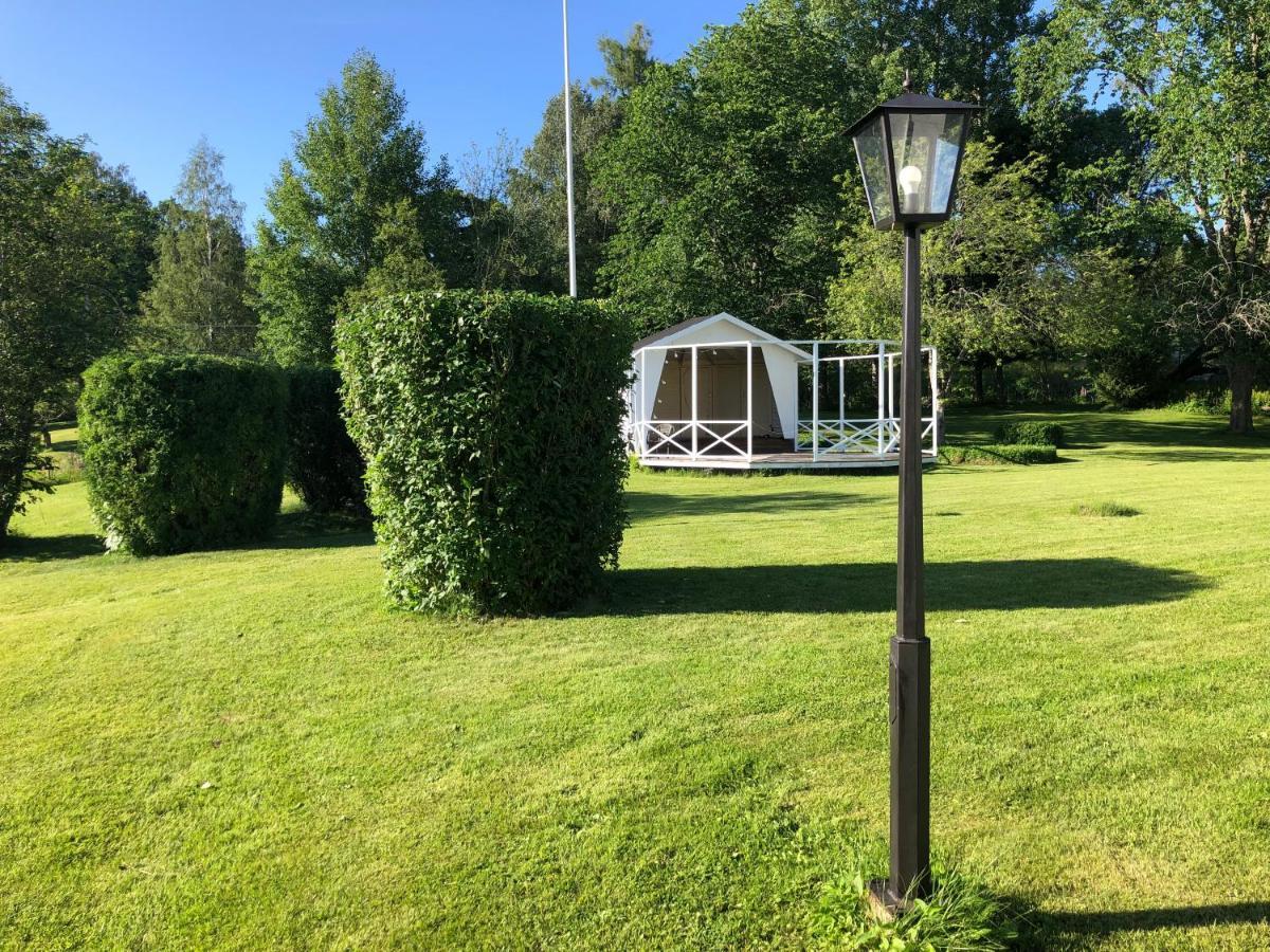 Bredsjoe Gamla Herrgard White Dream Mansion Hällefors 外观 照片